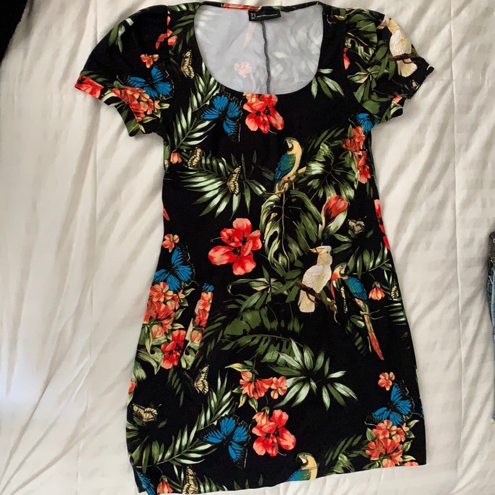 NY&Co short sleeve dress